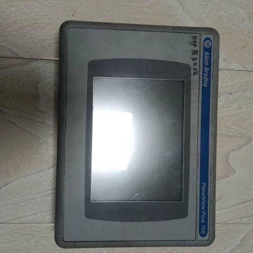 Allen-Bradley  PanelView HMI 2711P-T7C4D9