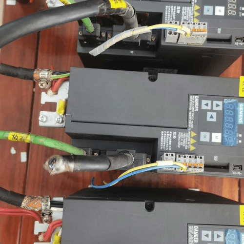 SIEMENS/Siemens 6SL3210-5FE12-0UA0