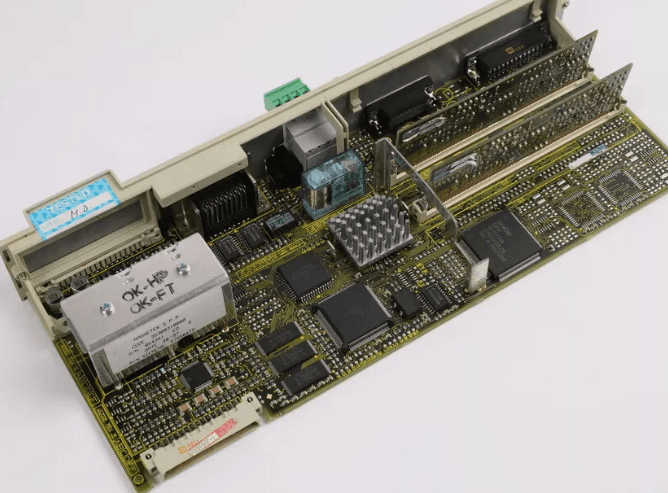 NEW IN SEALED BOX SIEMENS SIMODRIVE 6SN1118-0DG22-0AA0 NIB