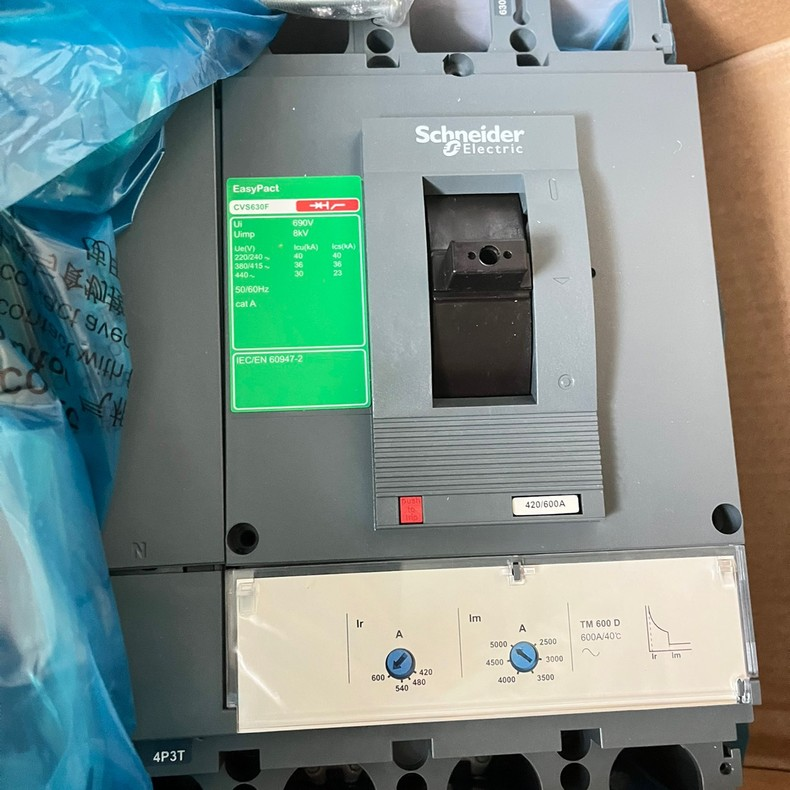 Schneider Electric/Schneider CVS 630F TM600D