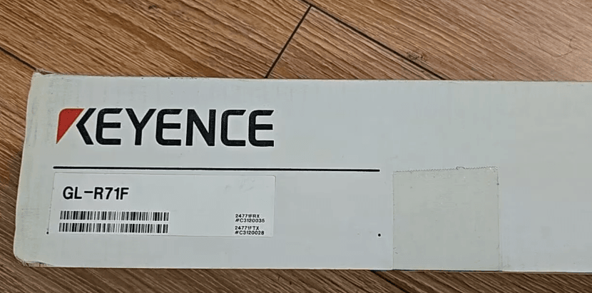 1PCS New Factory Sealed Keyence GL-R71F Light Curtain Set
