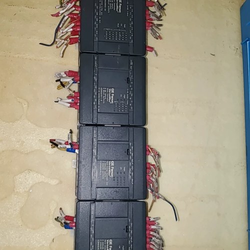 One GE IC200UDR005-BD CPU module