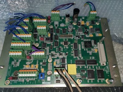 The wire cutting and dismantling machine Buhler motherboard EBD1312 is functioning properly and in good condition