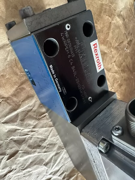 Disassemble a Rexroth high-frequency proportional valve with a perfect appearance of 0811404613