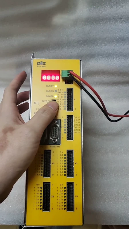 Pilz safety relay PSS 3046 powered on as shown in the video power on display