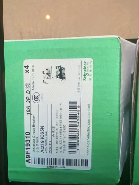 A9F19310 Schneider 10A 3P D Class New Quantity 36 pieces