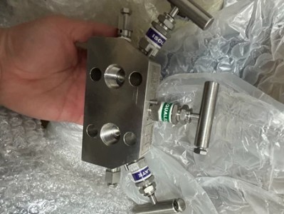 Romont Five Valve Group C30512