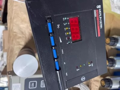 MERLIN GERIN insulation testing model XM200