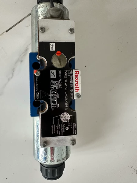 Rexroth proportional valve 4WREE10W1-50-22/G24K31F1