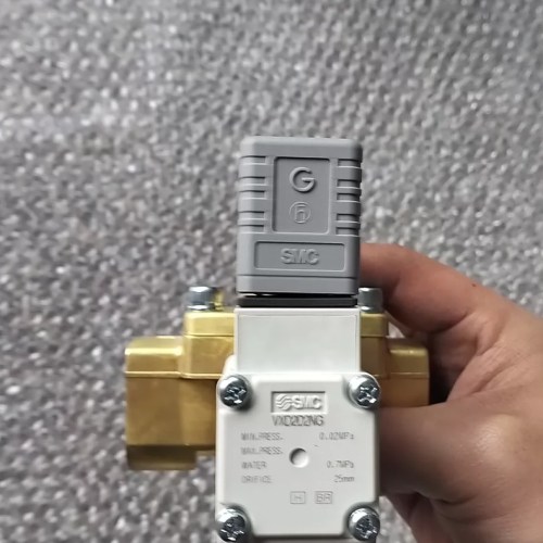 SMC solenoid valve VXD2D2NG made in Japan brand new original 20 pieces in stock