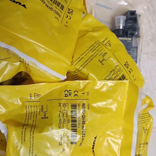 Brand new plastic bag packaging Turck proximity switch NI50U-QV40-AP6X2-H1141