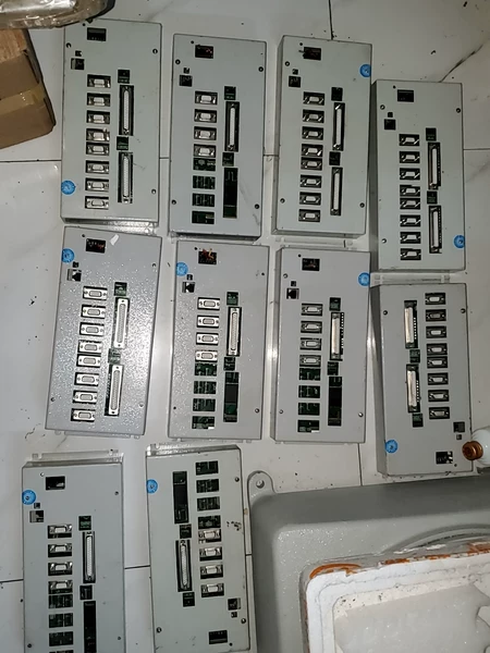 American Galil Galil Motion Controller DMC-2183 E version disassembled