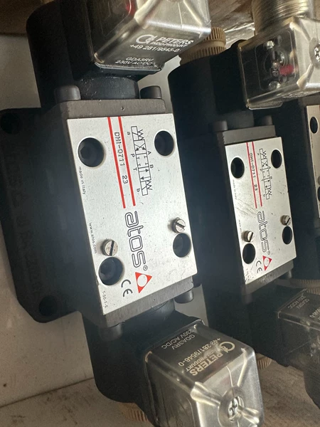 Atos solenoid valve DHI-0711 brand new unit price 200
