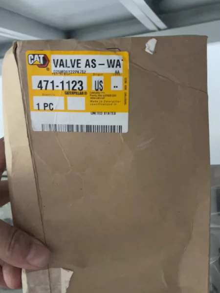 CAT flow valve 471-1123 a brand new one