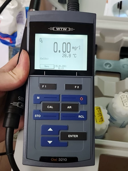 German WTW OXI3210 dissolved oxygen analyzer instruction manual packaging accessories