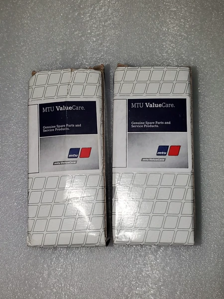 Brand new original packaging Mercedes MTU fuel pressure sensor 23540784, unit price 15