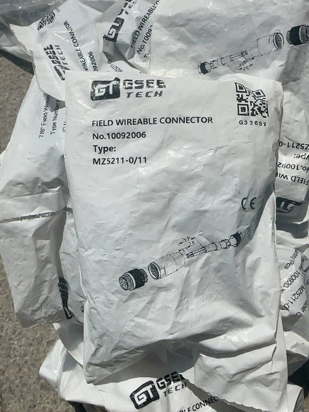 GSEE MZ5211-0/11 brand new original genuine plug quantity