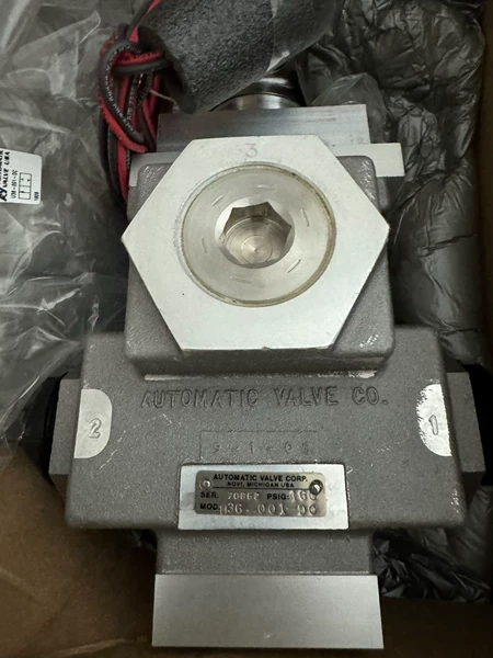 AV AUTOMATIC three-way solenoid valve U36-001-D from the United States