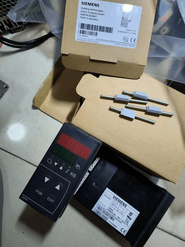 RWF40.002B97 - Image 2