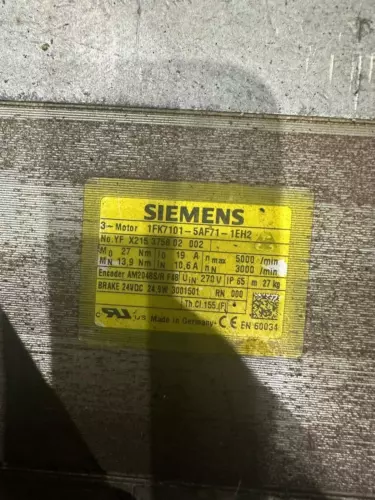 SIEMENS 1FK7101-5AF71-1EH2 SIMOTICS S Synchronous servo motor 1FK7101-5AF71-1EH2