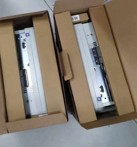 EVS9326-ER 1 brand new LENZE SERVO frequency converter EVS9326-ER#L+F