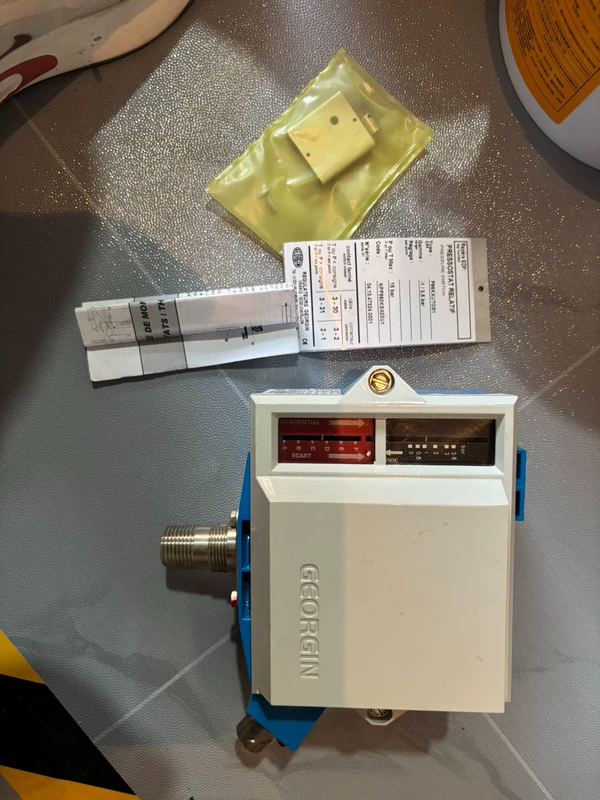 P96KXUTOS1 - Image 3