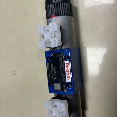 Rexroth Proportional Pilot Valve 4WRE6E32-22/G24K4/V for Hydraulic Systems