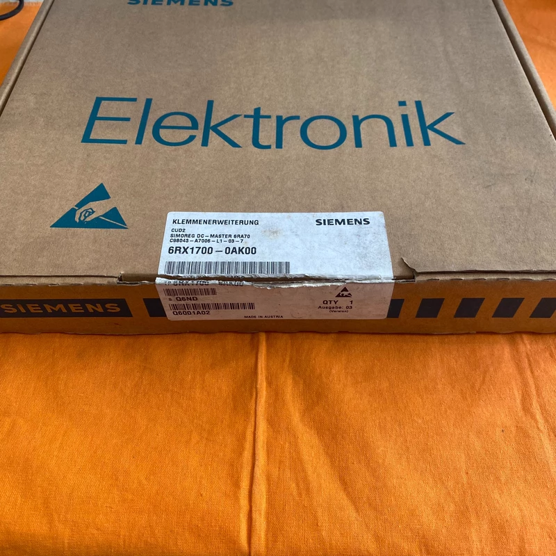 Siemens Extension Terminal Module 6RX1700-0AK00 for Control Systems