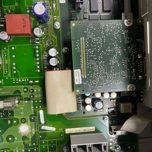 Siemens AC Drive 6SE7021-0TP70-Z Efficient Variable Frequency Drive
