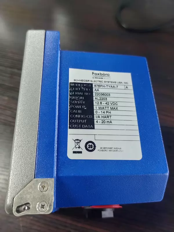 Foxboro pH Transmitter 876PH-TYAA-7 - Accurate pH Measurement Device