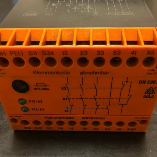 DOLD Safety Relay BN5983 - Reliable Industrial Safety Control
