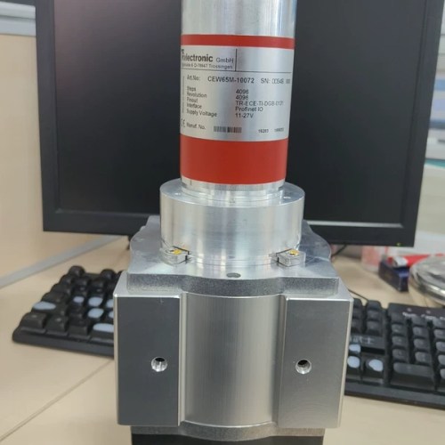 TR CEW65M-10072 Model: Reliable Encoder for Industrial Use