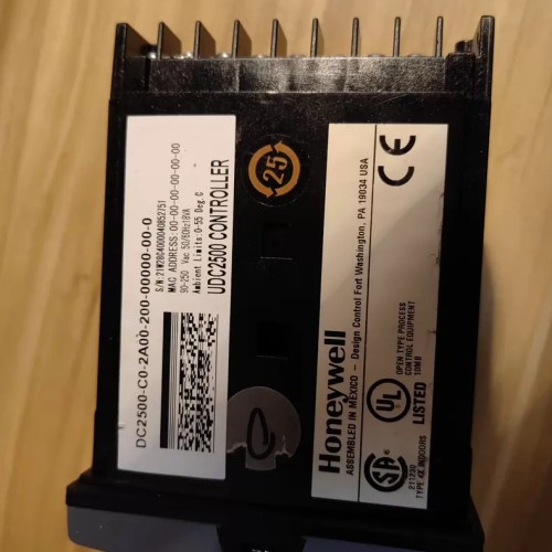 Honeywell Advanced DC2500-C0 Temp Controller - Industry Use