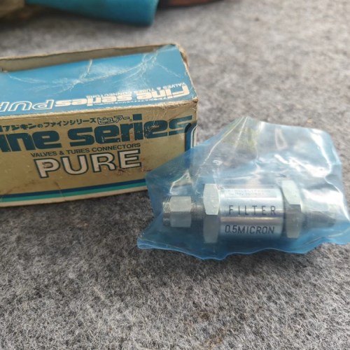 FUJIKIN FUFL-915-6.35-0.5 Fluid Fitting High-Precision Model