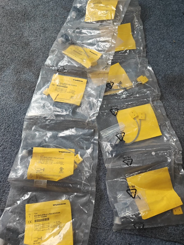 TURCK Inductive Sensor Ni2-Q6.5-AP6-0.1-FS4.4X3/S304