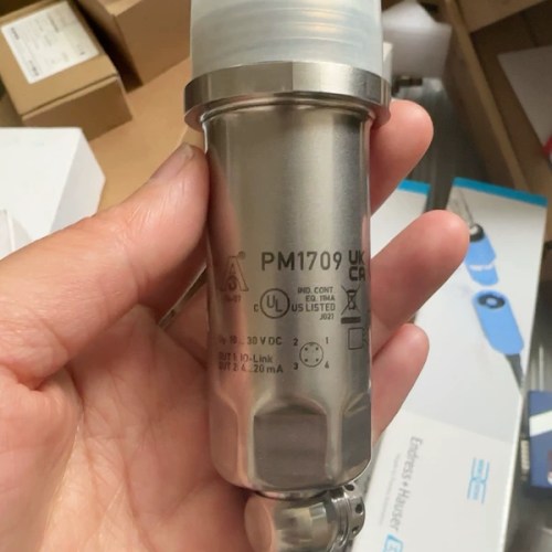 IFM Sensor PM1709 - Reliable Industrial Measurement Device